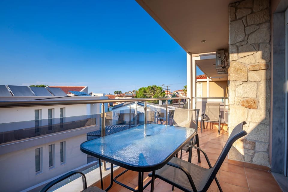 Property building, Day, View (from property/room), Balcony/Terrace, Dining area