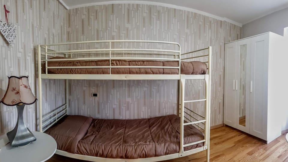 bunk bed