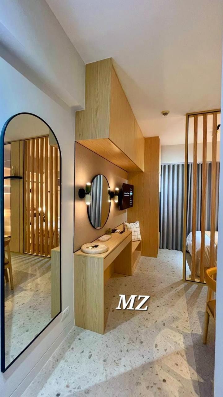 MODERN ZEN Den Apartment in Makati