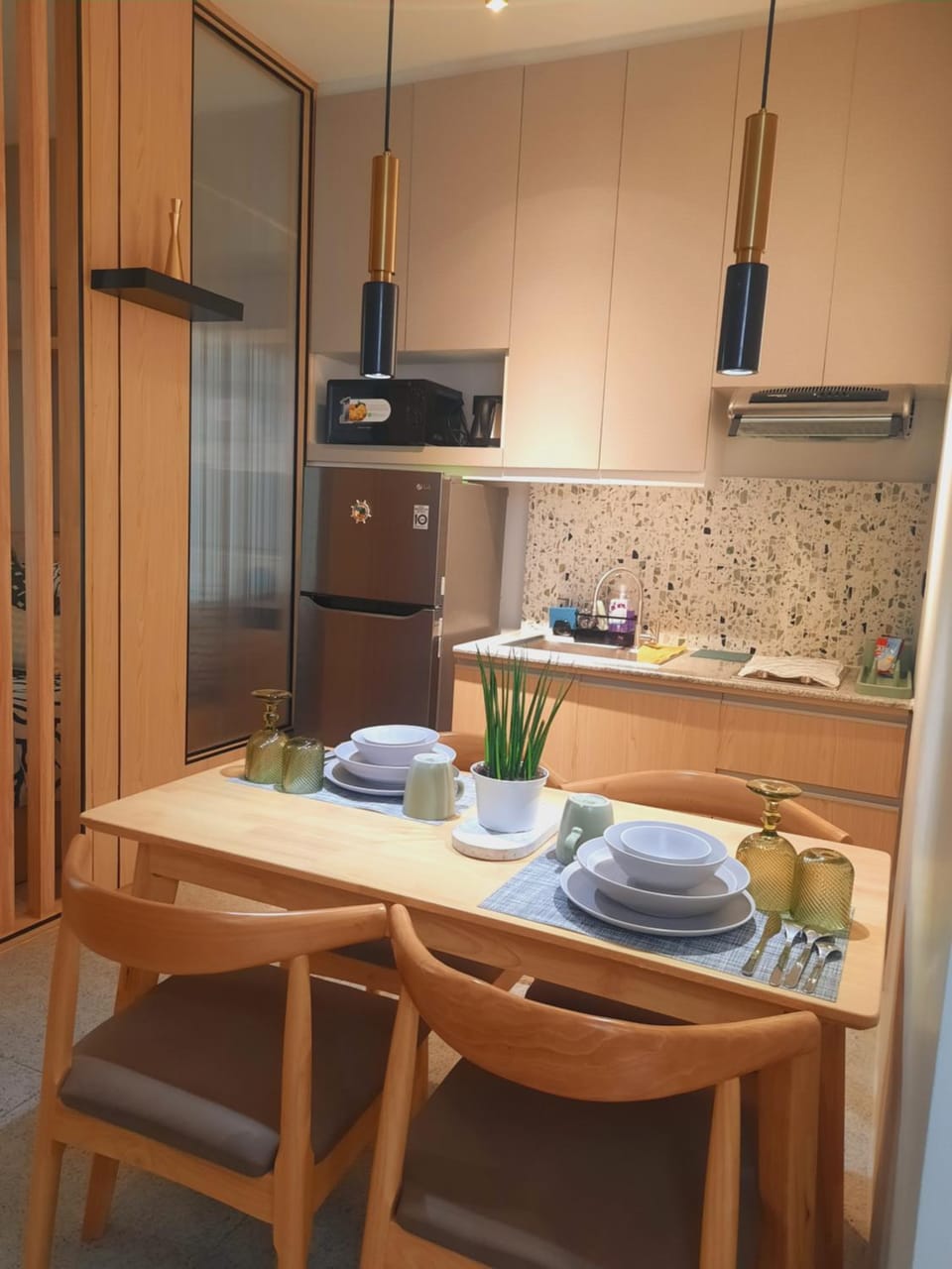 MODERN ZEN Den Apartment in Makati