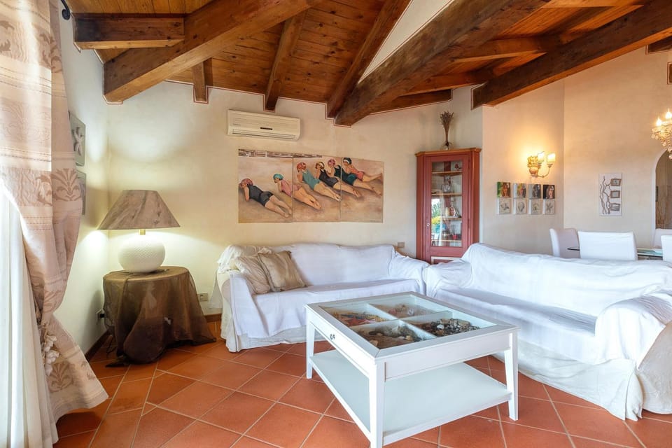Property building, Living room