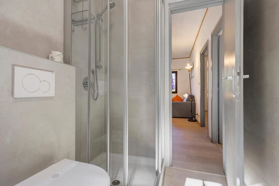 Bathroom, Living room