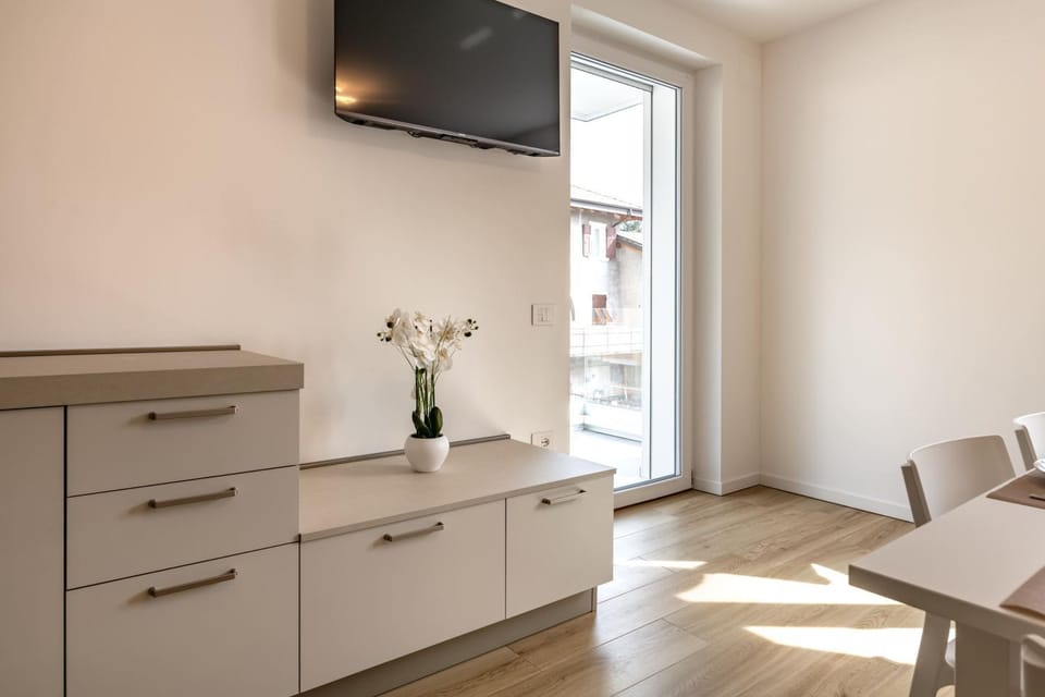TV and multimedia, Seating area