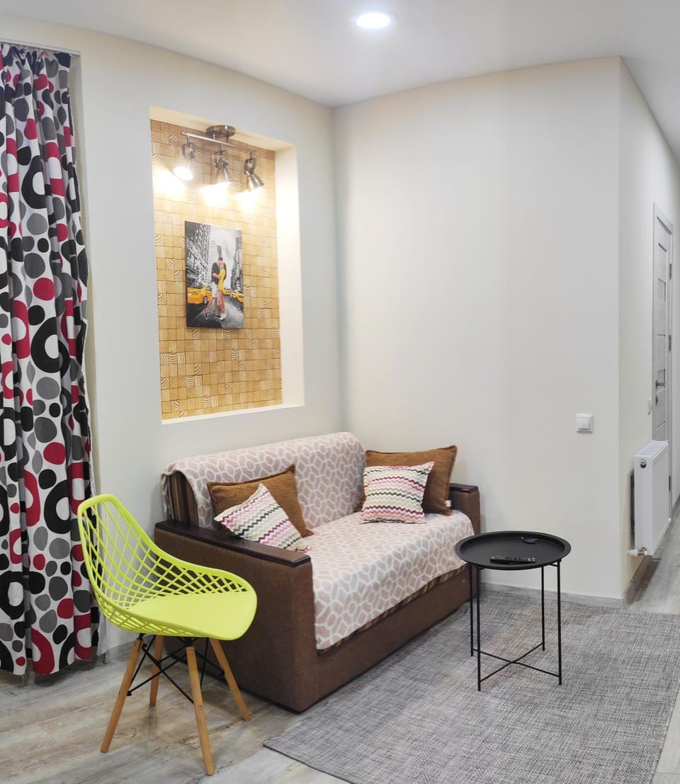 15 min to Airport Family Friendly Apartment in Chișinău