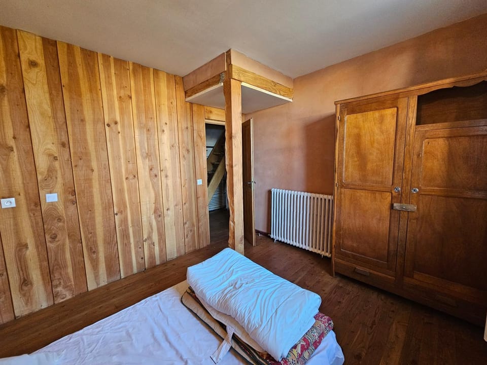 Bed, Bedroom, wardrobe