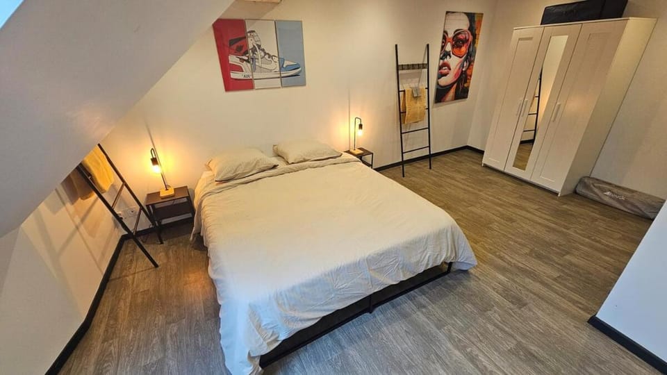 La tour des graffitis -T2-Wi-Fi Apartment in Wallonia, Belgium