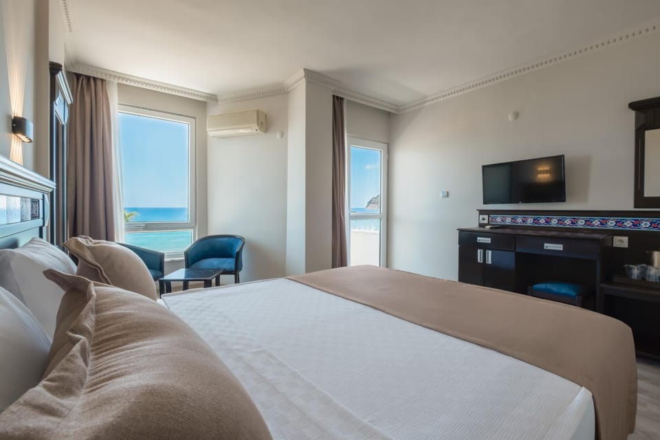 Natural landscape, Photo of the whole room, Bedroom