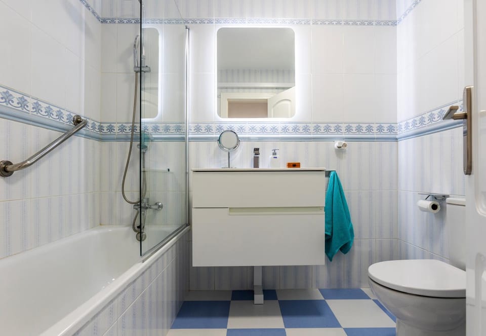 Bathroom, Bath, bidet