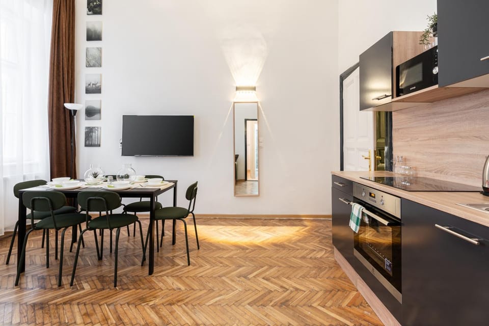 TV and multimedia, Kitchen or kitchenette, stove