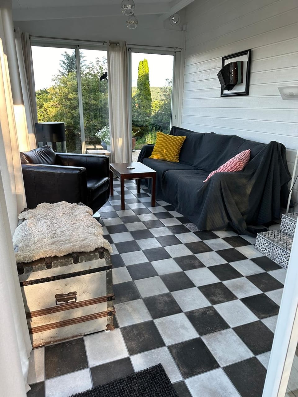 Living room, Seating area