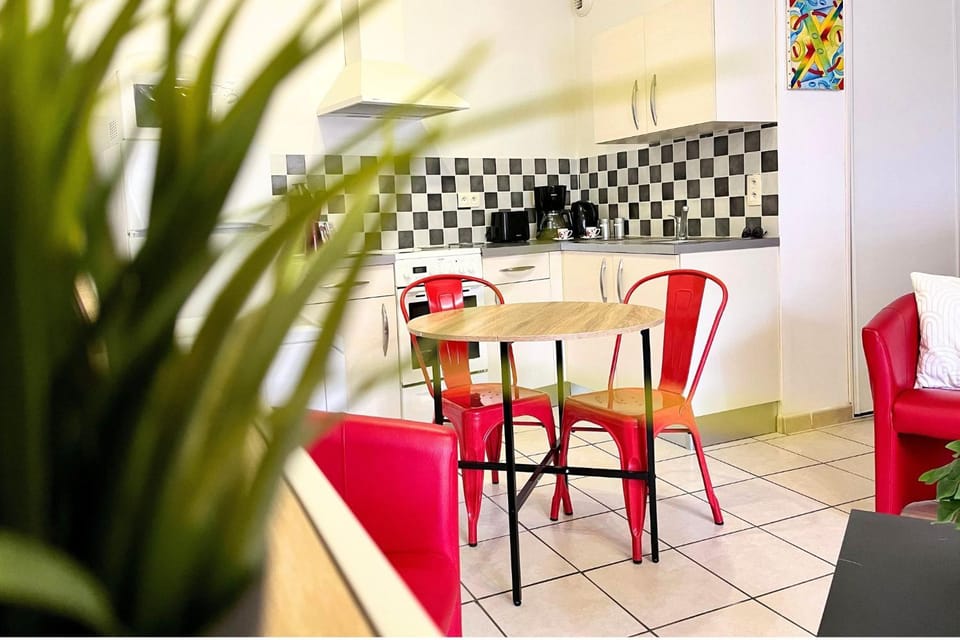 TV and multimedia, Coffee/tea facilities, Dining area, heating, internet, microwave, oven, stove, toaster, washing machine, kitchen