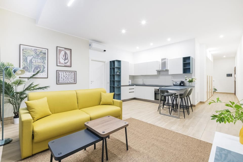 Kitchen or kitchenette, Living room, Dining area