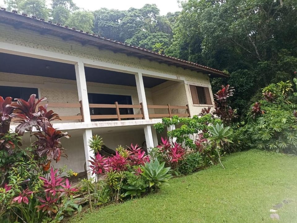 Casa PÉ NA AREIA Toque Toque Pequeno House in São Sebastião