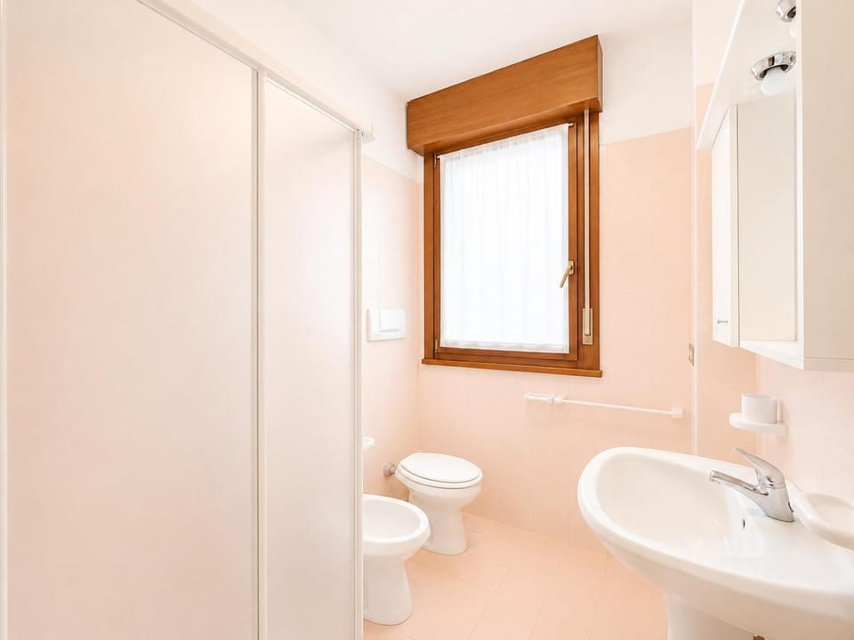 Shower, Toilet, Bathroom, bidet