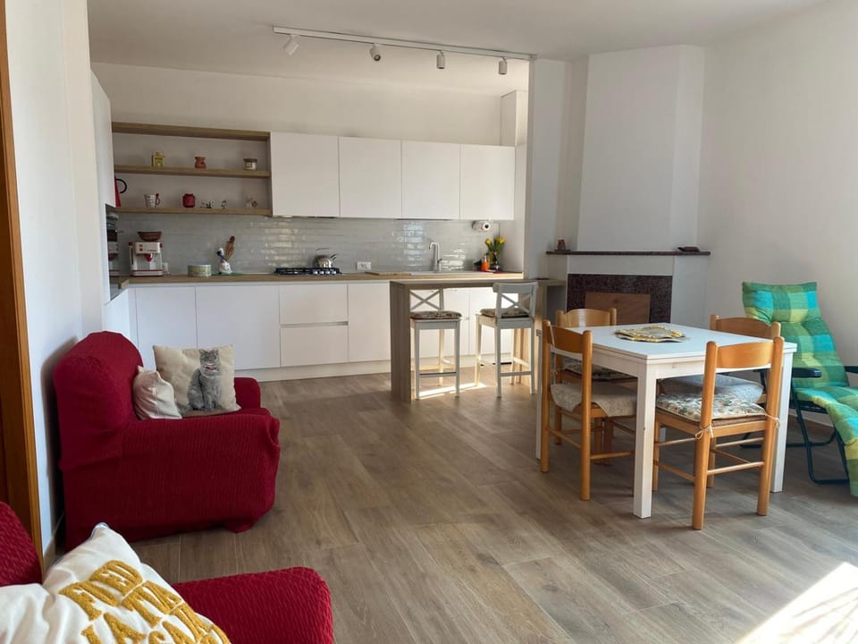 N296 - Numana, trilocale con giardino e posto auto Apartment in Numana