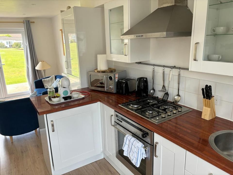 Saltbox B4 holiday cottage Apartment in Freshwater