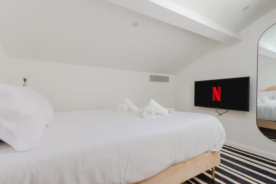 Fancy 3BR Duplex Near Nice Port & Old Town | By Airnest Apartment in Nice