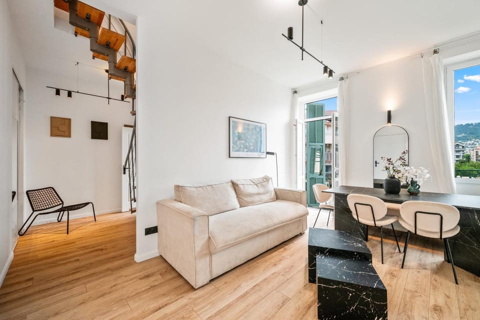 3BR Duplex for 6 - Nice Port Quarter | By Airnest Apartment in Nice