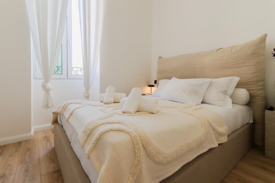 Fancy 3BR Duplex Near Nice Port & Old Town | By Airnest Apartment in Nice