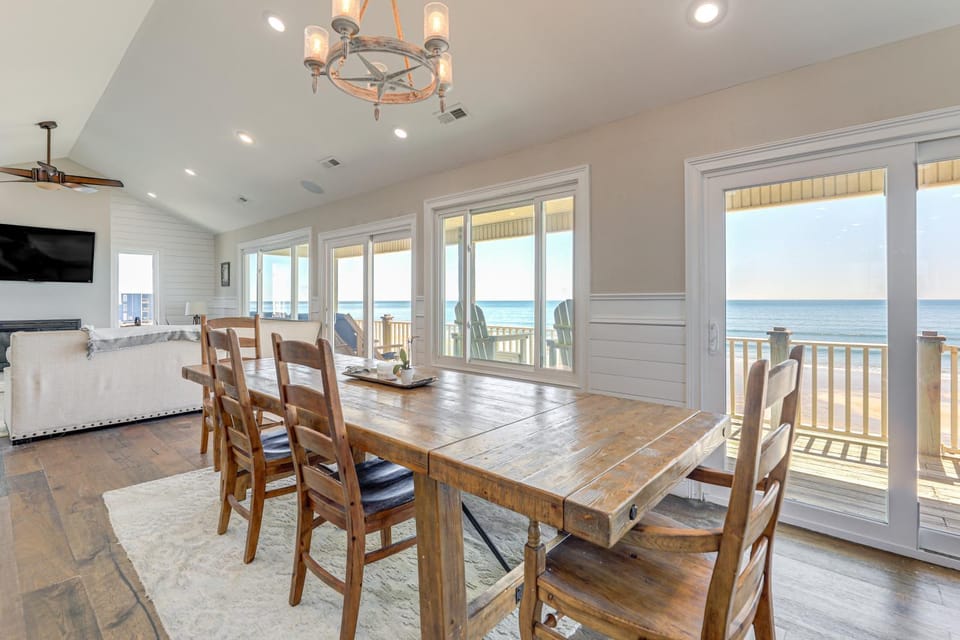 Hot Tub & Decks: North Topsail Beach Home House in North Topsail Beach