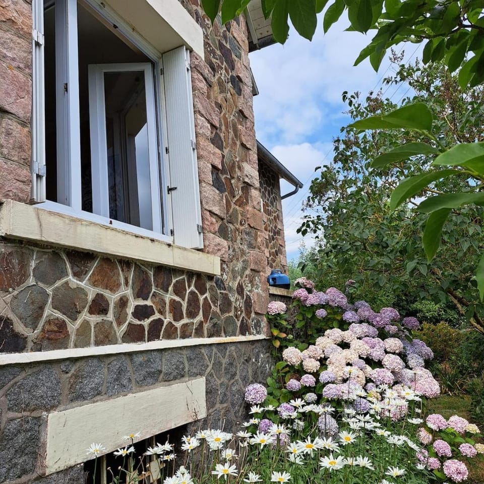 Property building, Spring, Garden