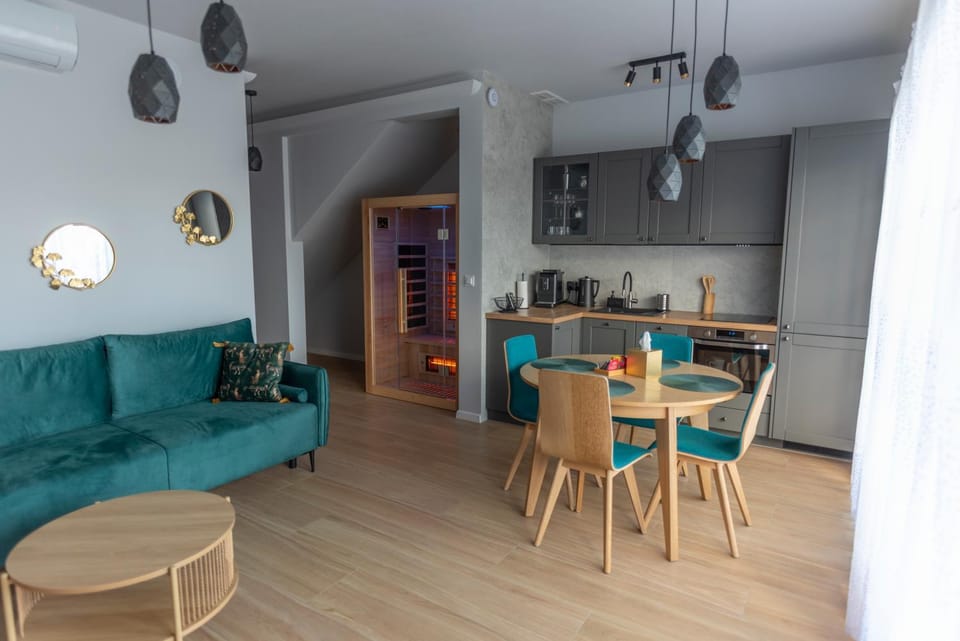 Sauna, Sauna, Kitchen or kitchenette, Dining area, microwave, stove, stove, kitchen, kitchen