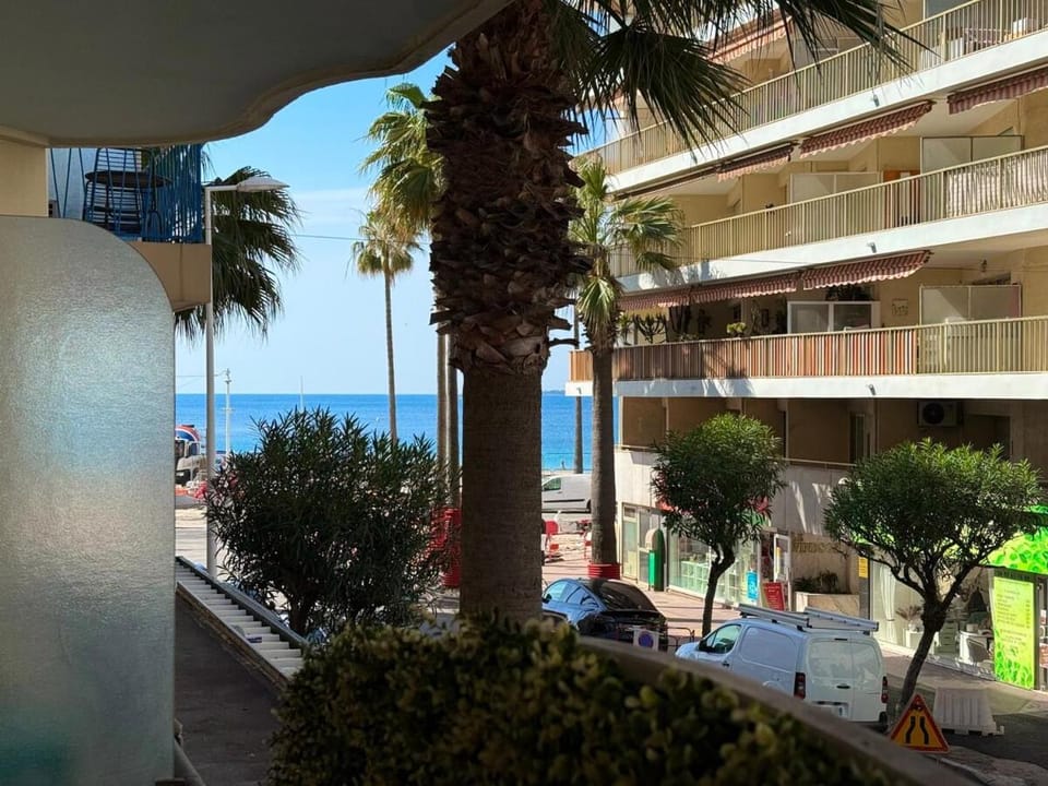 Hypercentre - Vue Mer - Plage 50m Apartment in Antibes