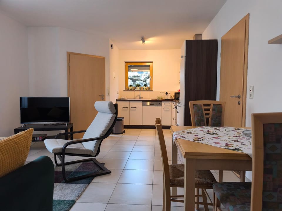 TV and multimedia, Dining area