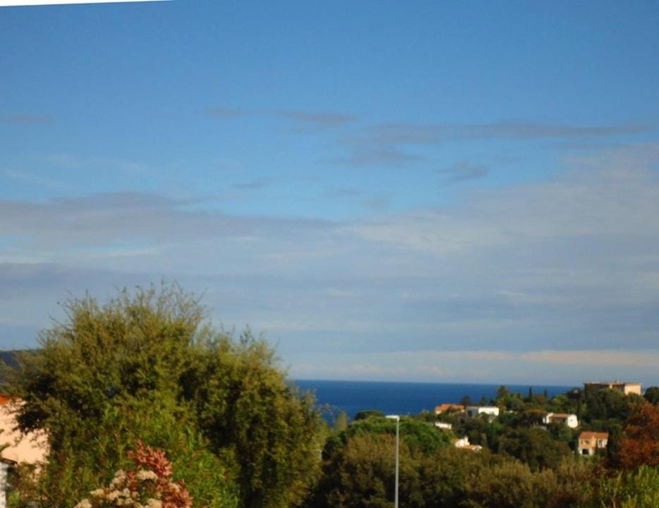 Villa de vacance climatisée 2 chambres vue mer WIFI Villa in Cavalaire-sur-Mer