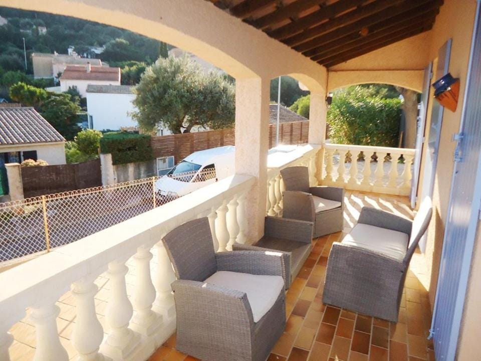 Villa de vacance climatisée 2 chambres vue mer WIFI Villa in Cavalaire-sur-Mer