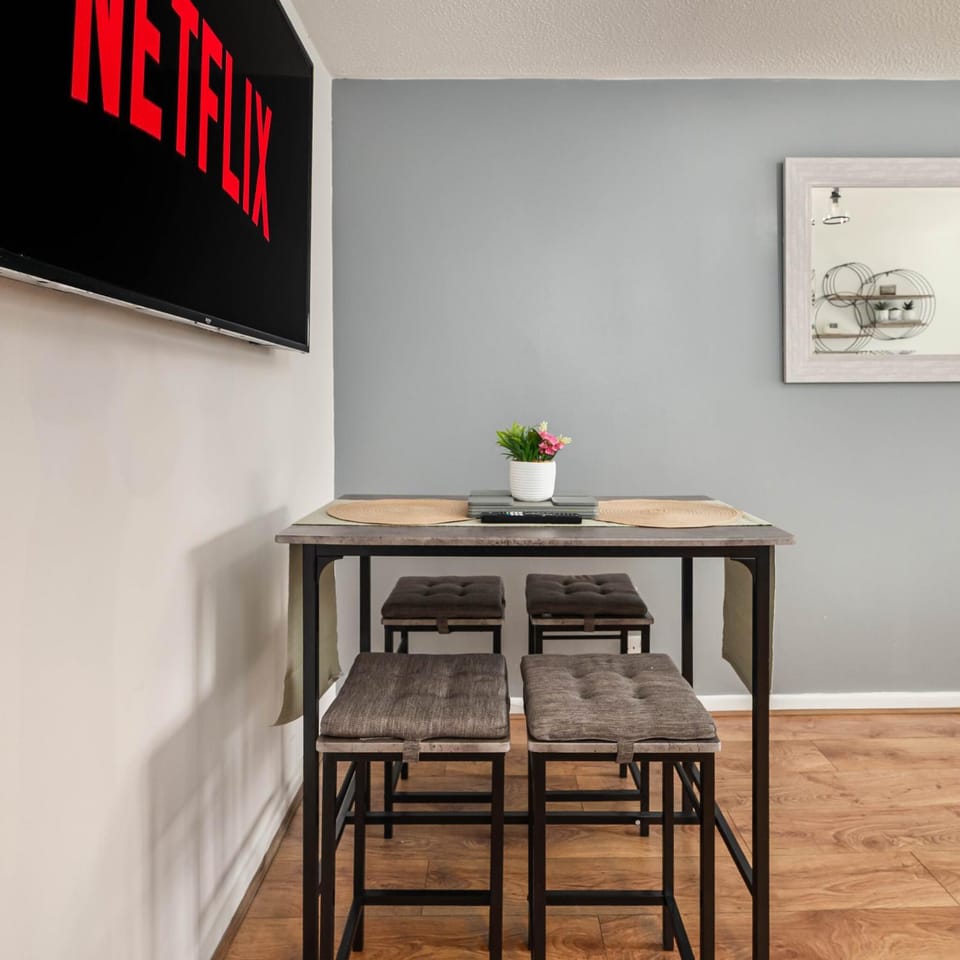 TV and multimedia, Dining area