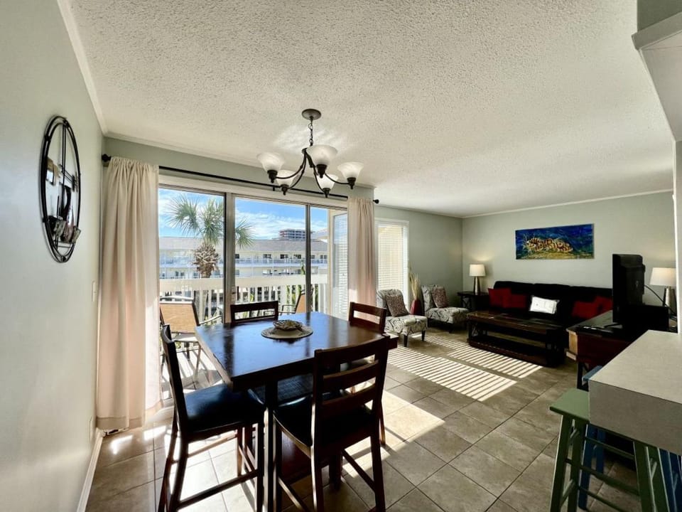 Sandpiper Cover 2031 near beach sleeps 4 House in Destin