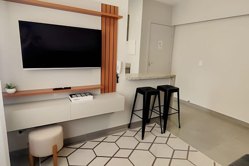 Apto 2 qtos com wi-fi e garagem Apartment in Londrina