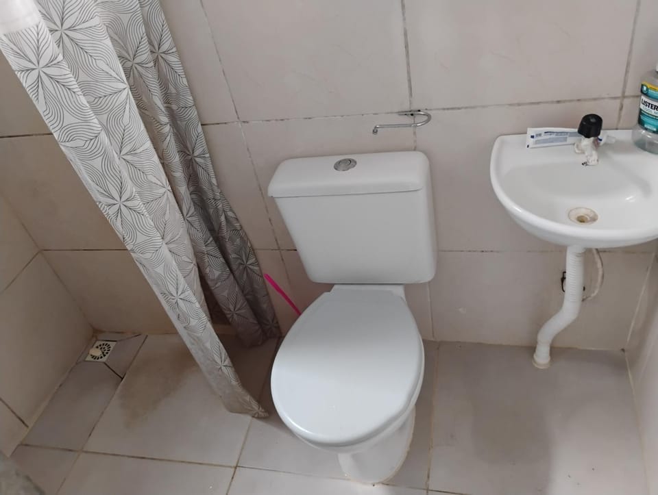 Casa com sala , 1 quarto cozinha, banheiro e área de lavar , próximo a ponto turístico parque do utinga House in Belém