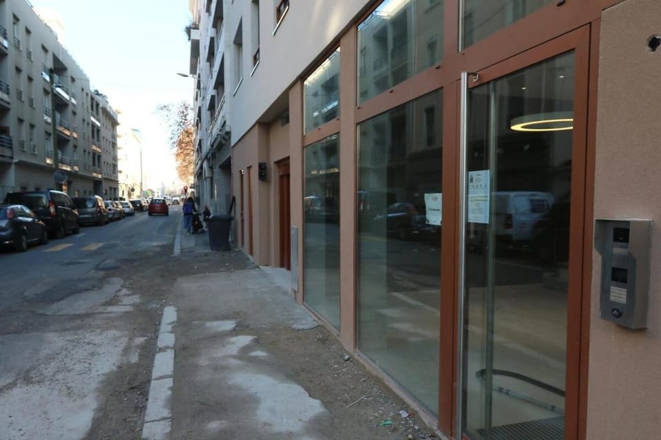 Property building, Neighbourhood, Street view