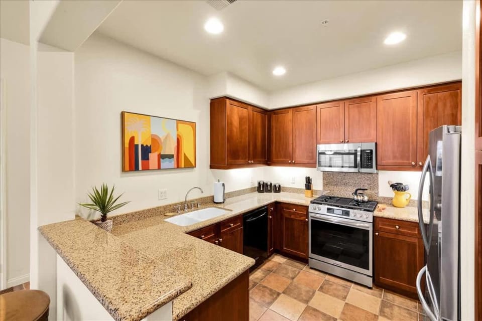 Ground Floor 2BR Legacy Villa Apartment in Indian Wells