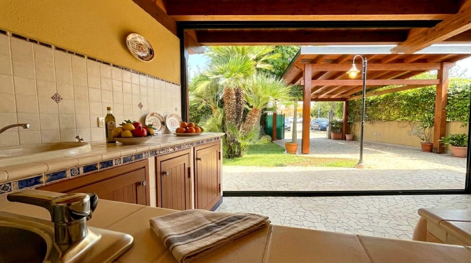 Day, Garden, Kitchen or kitchenette, Dining area, Garden view