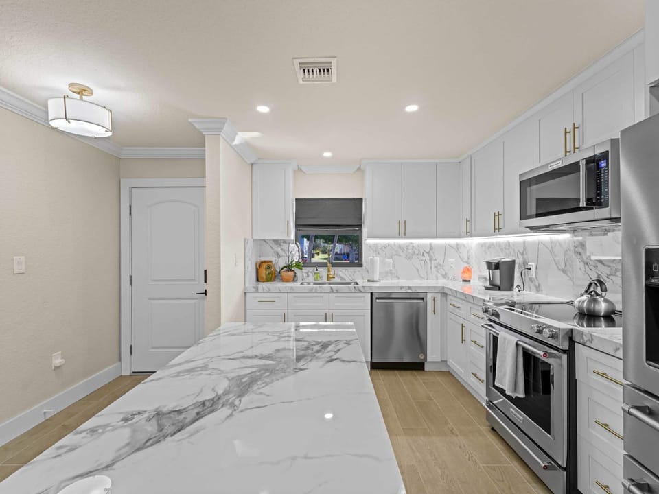 Waterfront Villa Close To Downtown And Harbor Villa in Charlotte Park