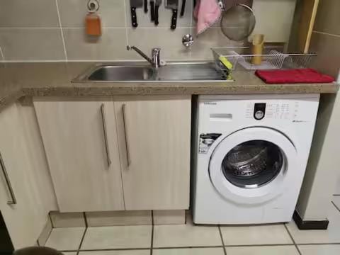 Lovely home at Lonehill, Sandton Apartment in Sandton