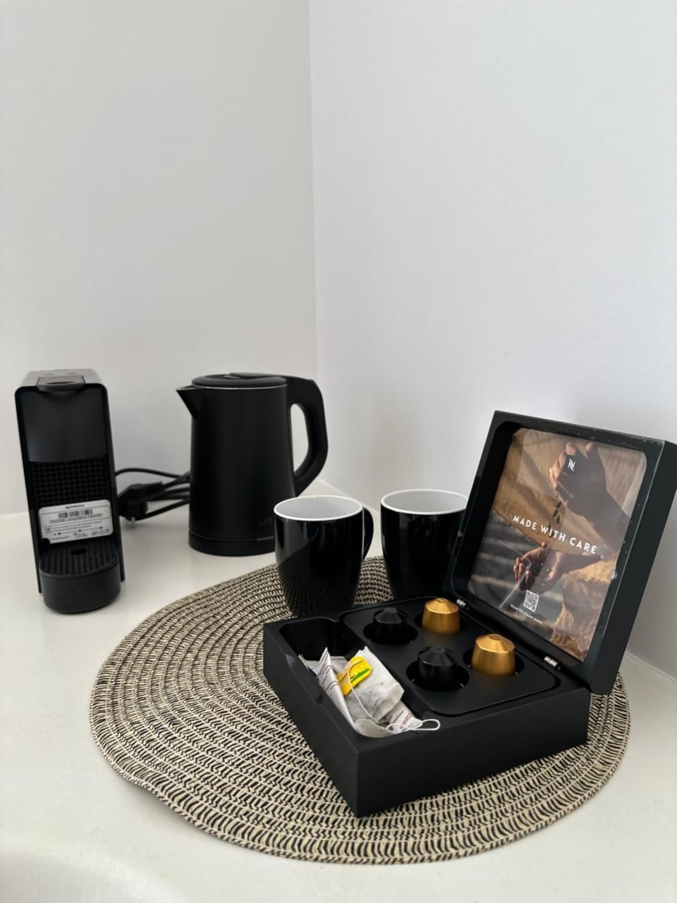 Coffee/tea facilities, Kitchen or kitchenette, Food and drinks