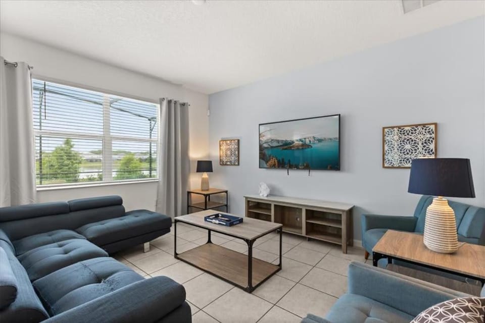Summer Deal - Amazing 8BR Home with Private Pool! House in Kissimmee