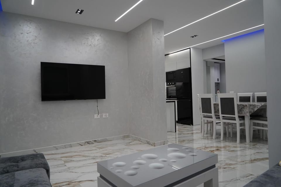 Communal lounge/ TV room, TV and multimedia, Living room, Seating area