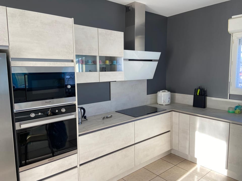 Une chambre pour deux avec vue sur la piscine Vacation rental in Nouvelle-Aquitaine