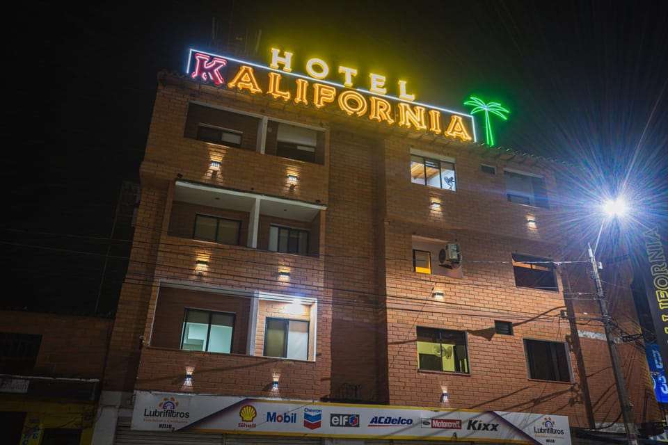Property building, Facade/entrance, Night