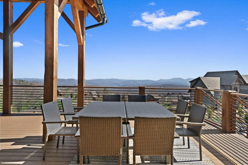 Sunset Valley at Eagles Nest House in Beech Mountain