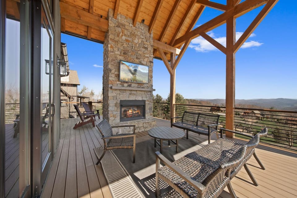 Sunset Valley at Eagles Nest House in Beech Mountain