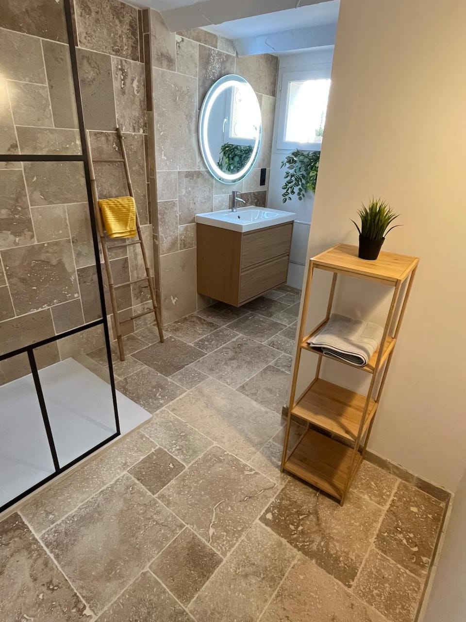 House with patio and air conditioning Apartment in Occitanie