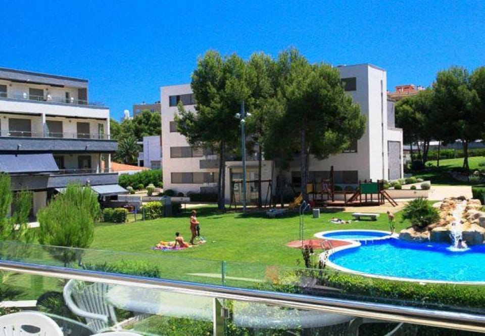 Garden, Swimming pool, Swimming pool
