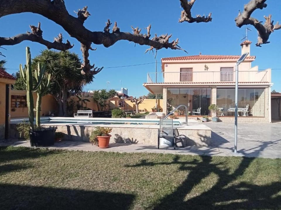 Property building, Garden, Garden view