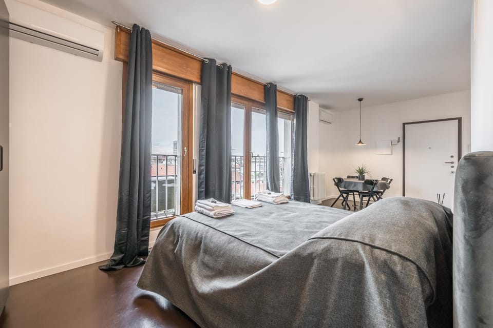 Central Station 400 MT Apartment in Milan